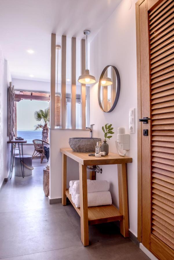 Laia Seafront Luxury Apartments Agia Pelagia  Exterior photo